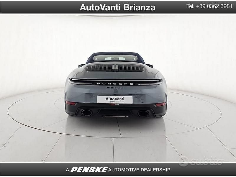 Nuova Porsche 911 Carrera Cabriolet 394 CV (289 kW) 2025 Grigio Cabrio