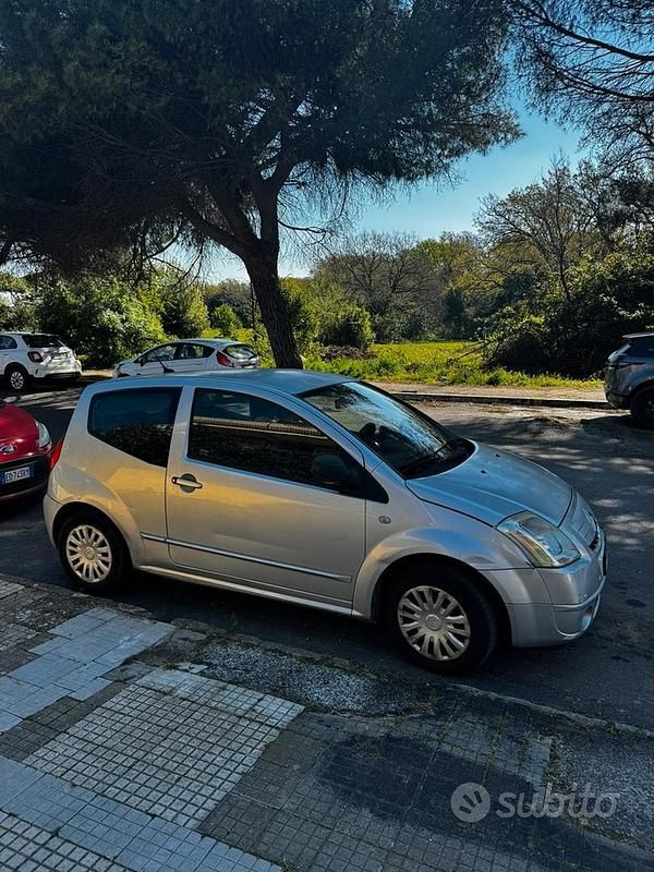 Usata Citroën C2 Exclusive 60 CV (44 kW) 2004 Grigio Utilitaria