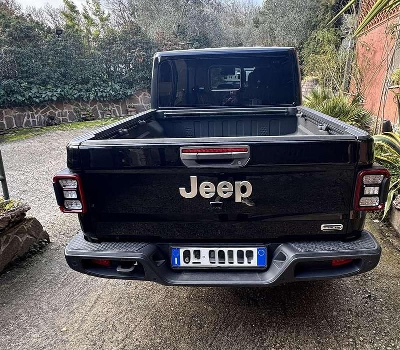Usata Jeep Gladiator Overland 264 CV (194 kW) 2021 Nero Pick-up