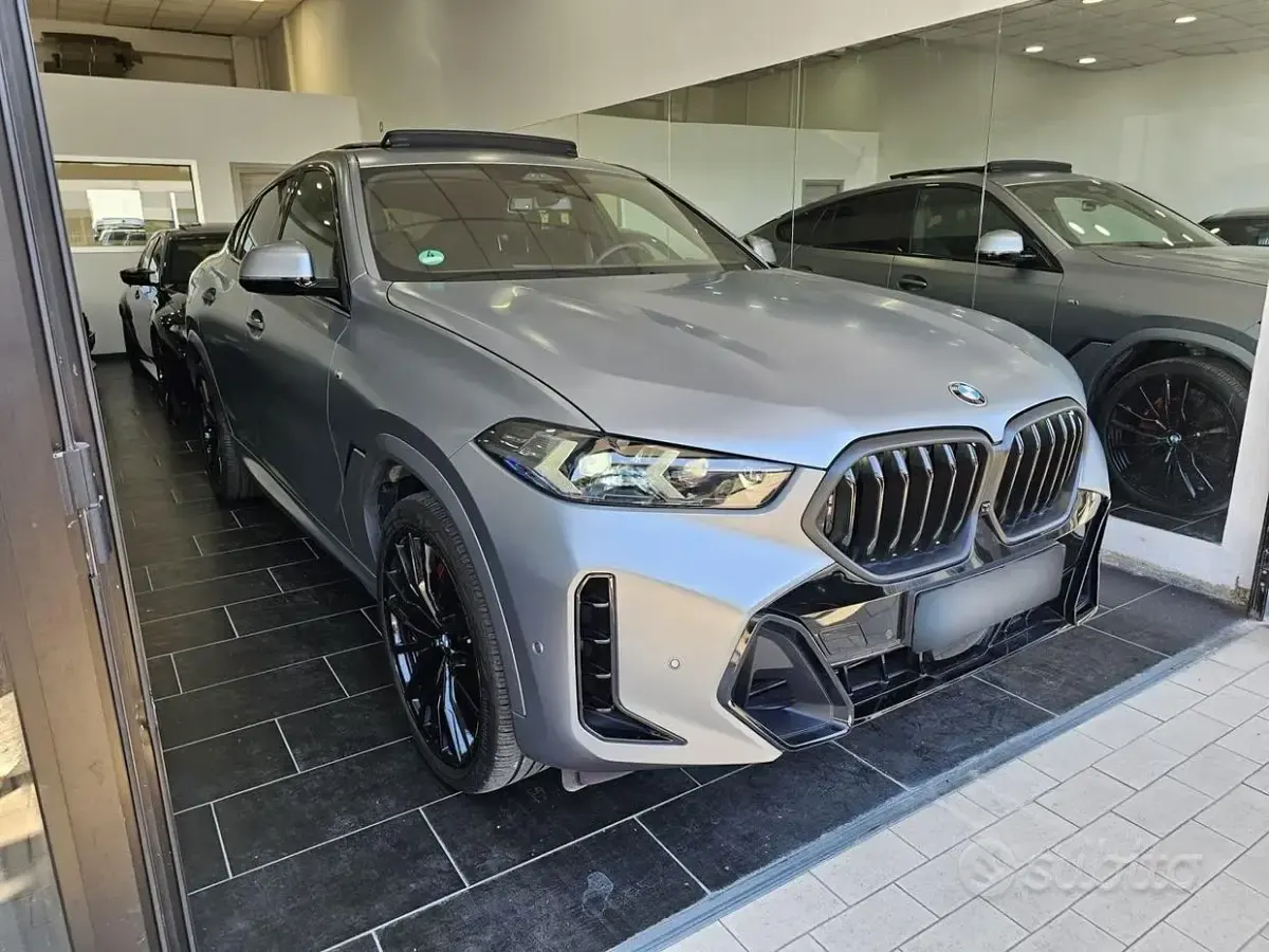 Usata BMW X6 M Sport 298 CV (219 kW) 2025 Frozen grey SUV