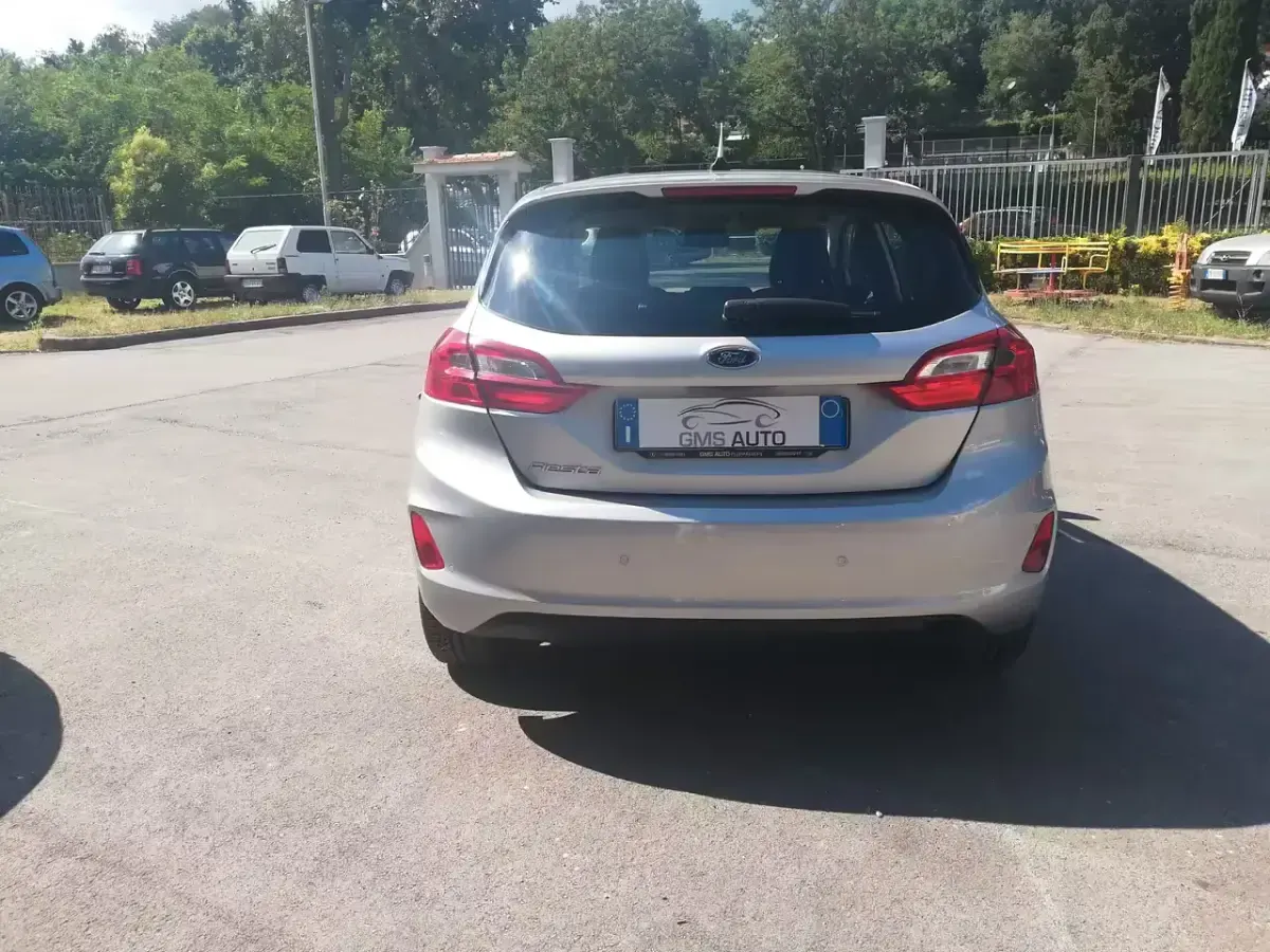 Usata Ford Fiesta Vignale 85 CV (62 kW) 2019 Grigio Utilitaria