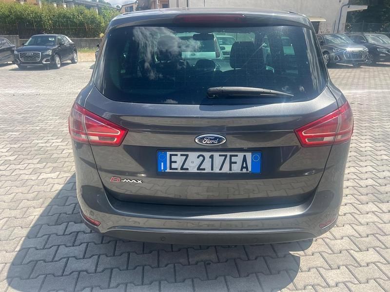 Usata Ford B-MAX Business Edition 95 CV (69 kW) 2015 Grigio Monovolume