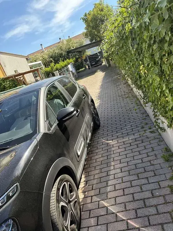 Usata Citroën C3 PureTech 83 CV (61 kW) 2024 Nero Berlina
