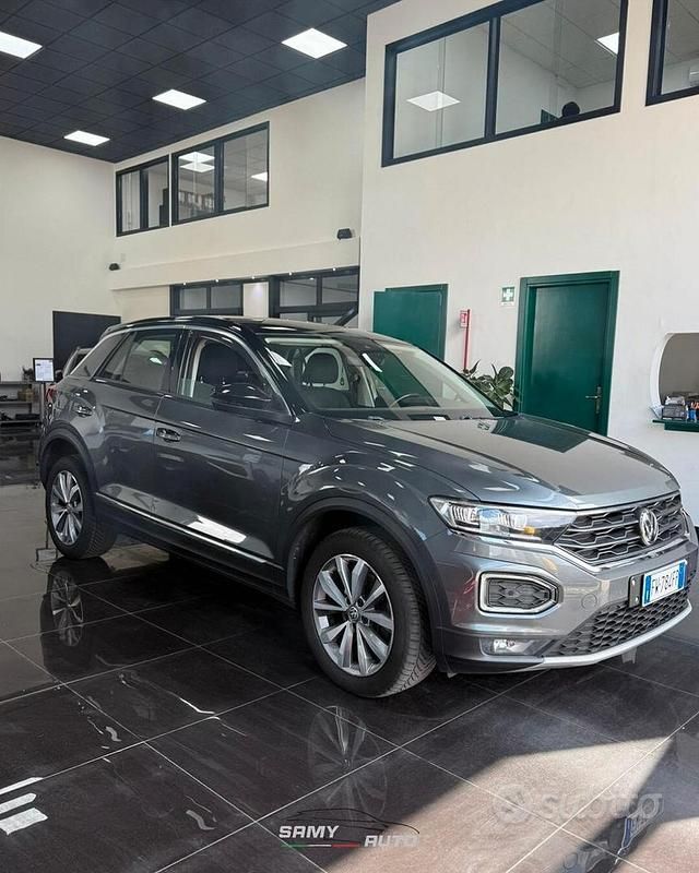 Usata VW T-Roc Style 150 CV (110 kW) 2019 Grigio SUV