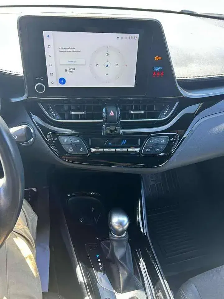 Usata Toyota C-HR 98 CV (72 kW) 2022 Grigio SUV