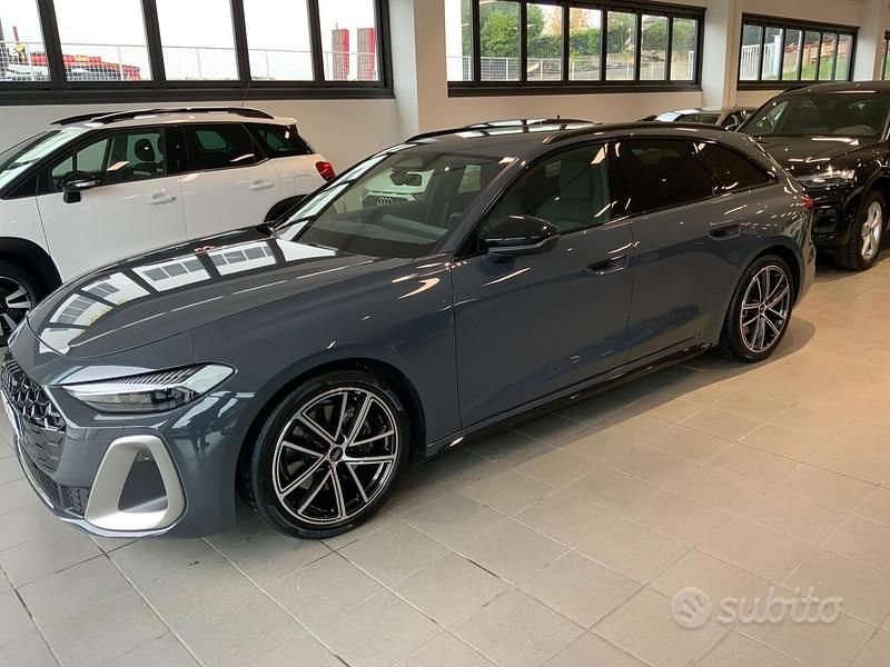 Usata Audi A5 S-Line 204 CV (150 kW) 2024 Grigio Station wagon