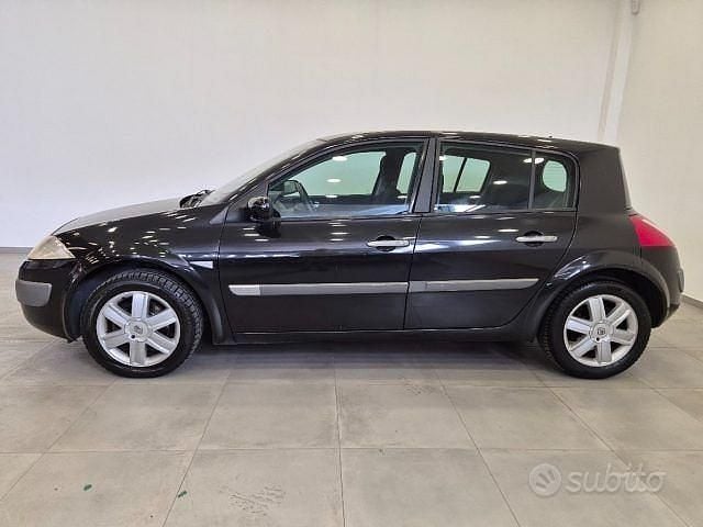 Usata Renault Mégane II 113 CV (83 kW) 2004 Nero Berlina