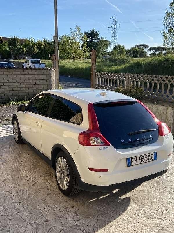 Usata 2011 Volvo C30 Business Edition Due volumi | 2999 € (Buon prezzo) - Immagine 1/4