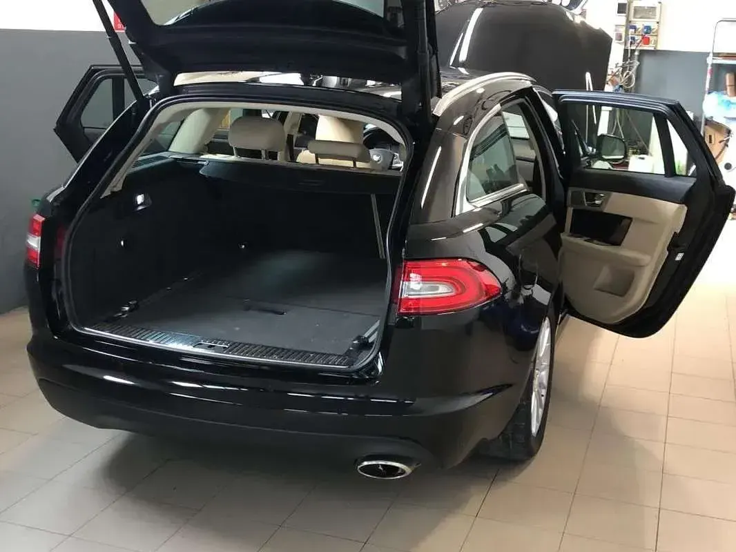Usata Jaguar XF Sportbrake 163 CV (119 kW) 2014 Nero Station wagon