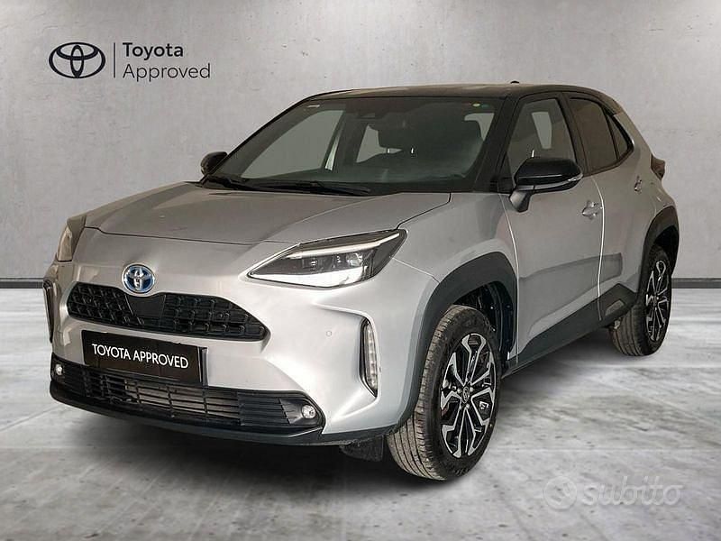 Usata Toyota Yaris Cross Trend 116 CV (85 kW) 2022 Grigio SUV