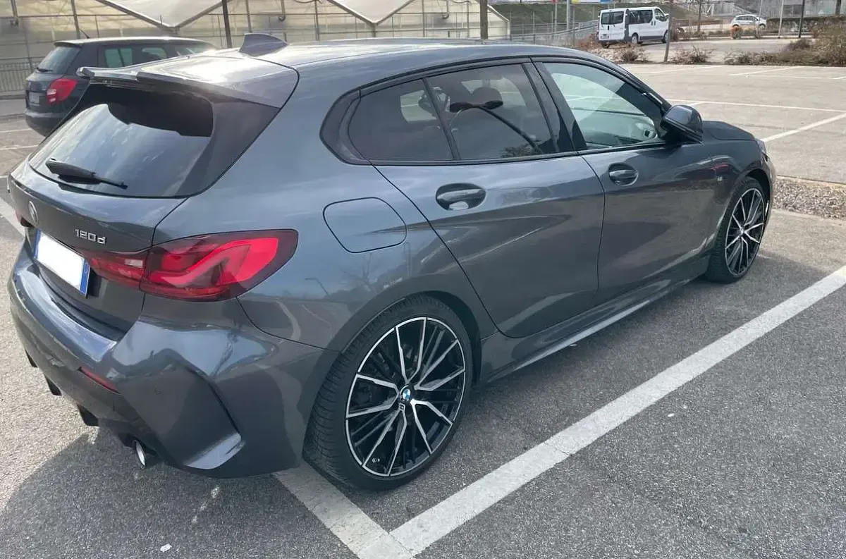 Usata BMW 120 M Sport 190 CV (139 kW) 2021 Grigio Utilitaria