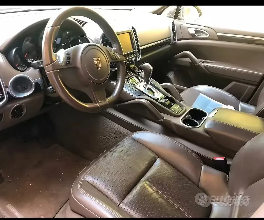 Usata Porsche Cayenne 245 CV (180 kW) 2013 Nero SUV