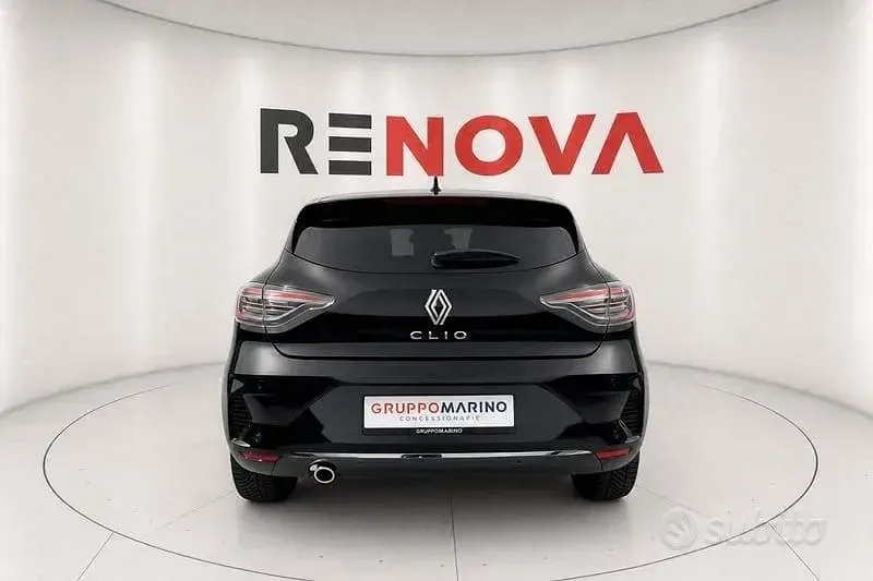 Usata Renault Clio V Techno 90 CV (66 kW) 2024 Nero Berlina