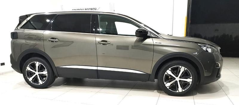 Usata Peugeot 5008 GT-line 130 CV (95 kW) 2020 Grigio SUV