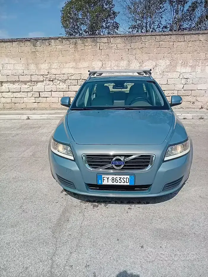 Usata Volvo V50 115 CV (84 kW) 2011 Blu Station wagon