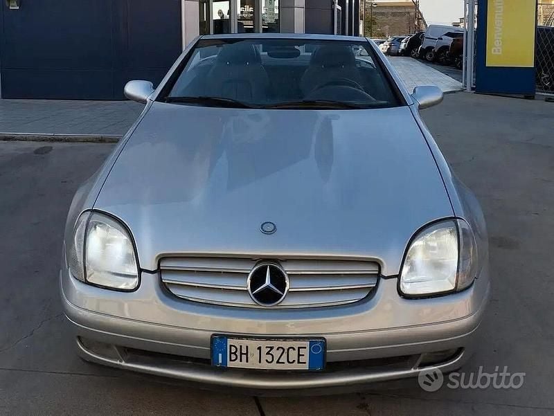 Usata Mercedes SLK200 192 CV (141 kW) 2000 Grigio Cabrio
