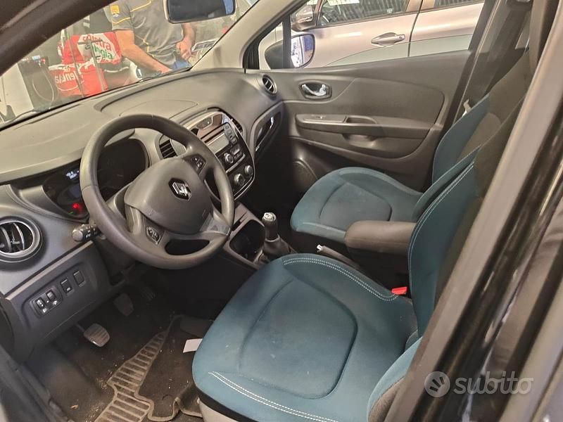 Nero Usata 2015 Renault Captur SUV | 5500 € (Ottimo prezzo) - Immagine 1/4