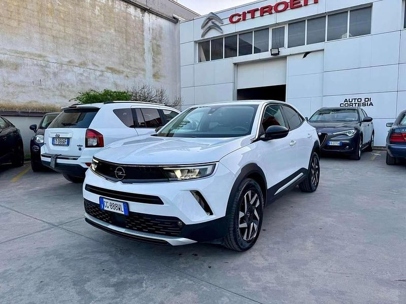 Bianco Usata 2021 Opel Mokka Elegance SUV | 20.500 € (Molto cara) - Immagine 1/4
