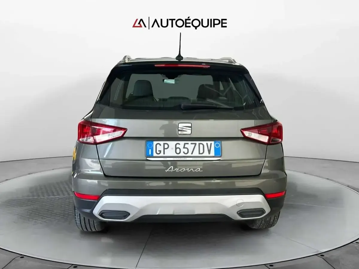 Usata Seat Arona Xperience 95 CV (69 kW) 2023 Grigio SUV