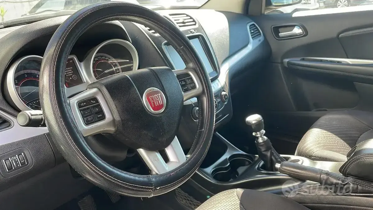 Usata Fiat Freemont 140 CV (102 kW) 2012 Grigio SUV