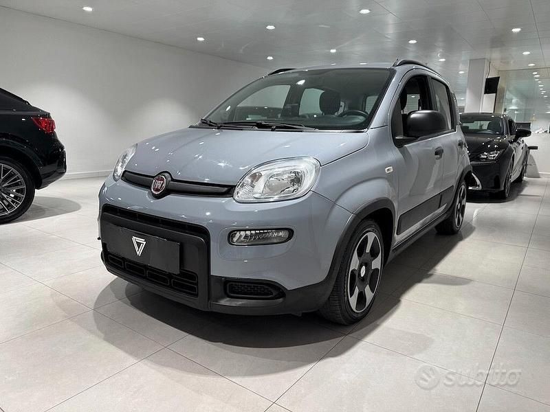 Grigio Usata 2022 Fiat Panda City Life Tre volumi | 11.500 € (Cara) - Immagine 1/4
