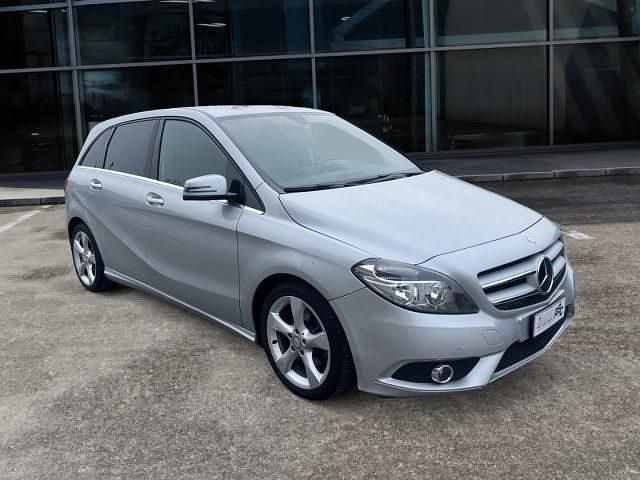 Usata Mercedes B180 Premium 116 CV (85 kW) 2012 Argento Monovolume
