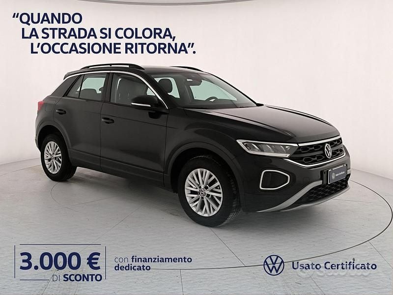 Usata VW T-Roc Life 116 CV (85 kW) 2025 Deep black perlato SUV