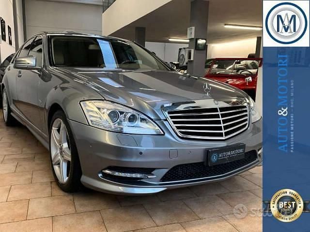 Grigio Usata 2013 Mercedes 350 Tre volumi | 14.890 € - Immagine 1/4