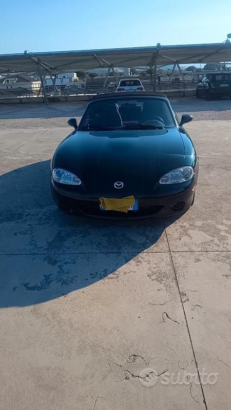 Usata Mazda MX5 High 110 CV (80 kW) 2003 Verde Cabrio