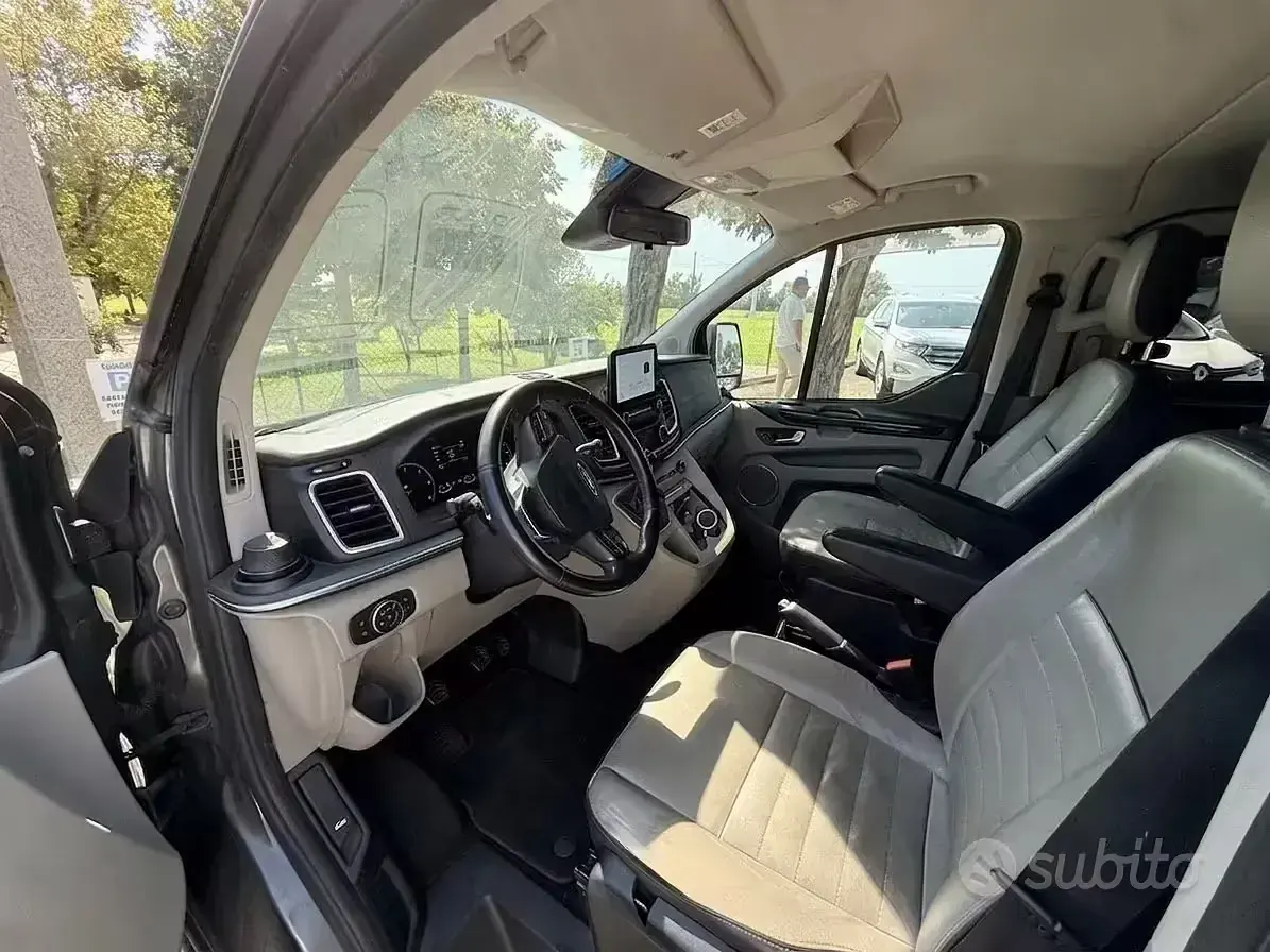 Usata Ford Tourneo Custom Titanium 170 CV (125 kW) 2019 Grigio Furgone