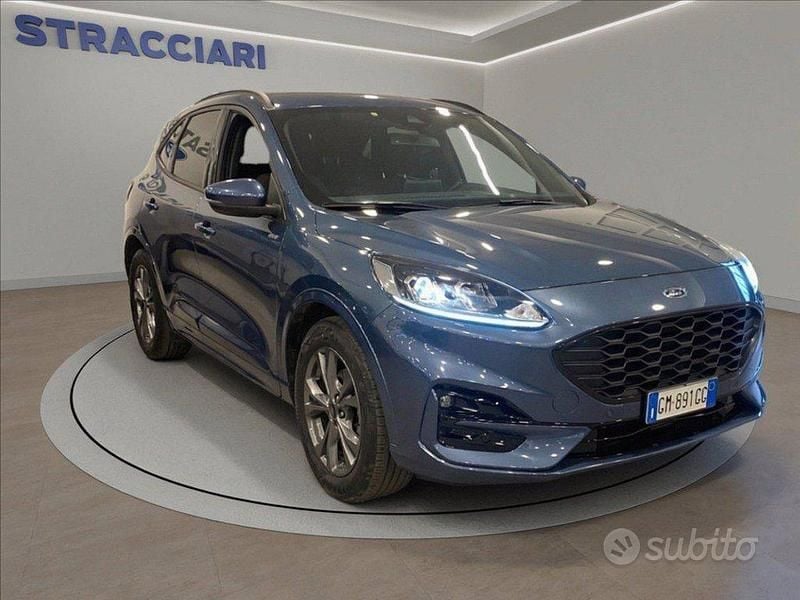 Usata Ford Kuga ST-Line 190 CV (139 kW) 2023 Blu metallizzato SUV