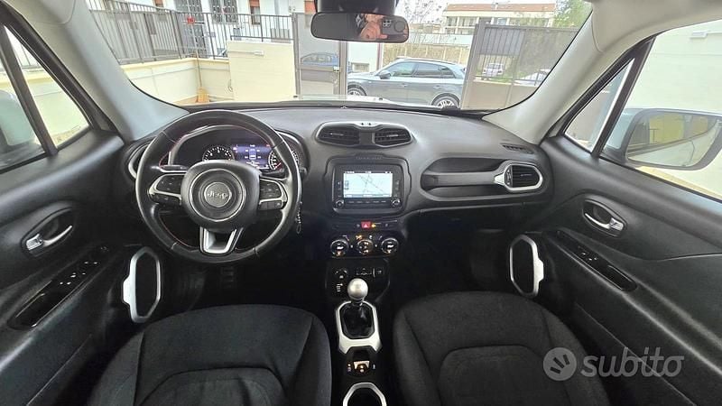 Usata Jeep Renegade Limited 140 CV (102 kW) 2015 Bianco SUV