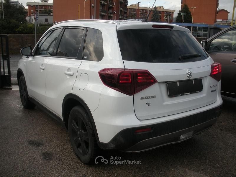 Usata Suzuki Vitara 129 CV (94 kW) 2022 Argento SUV