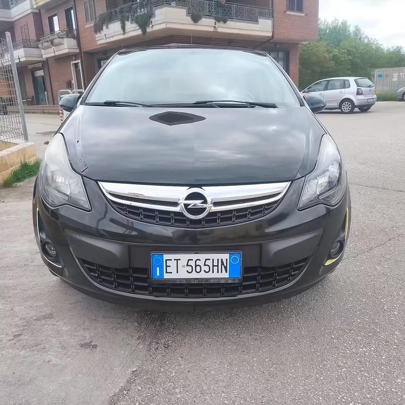 Usata Opel Corsa 85 CV (62 kW) 2014 Nero Utilitaria
