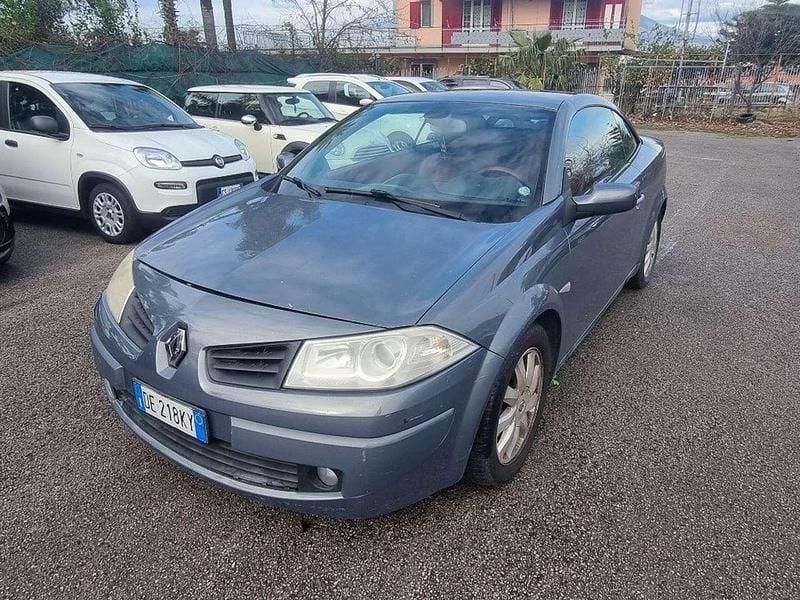 Usata Renault Mégane Cabriolet Luxe 131 CV (96 kW) 2007 Grigio scuro Cabrio
