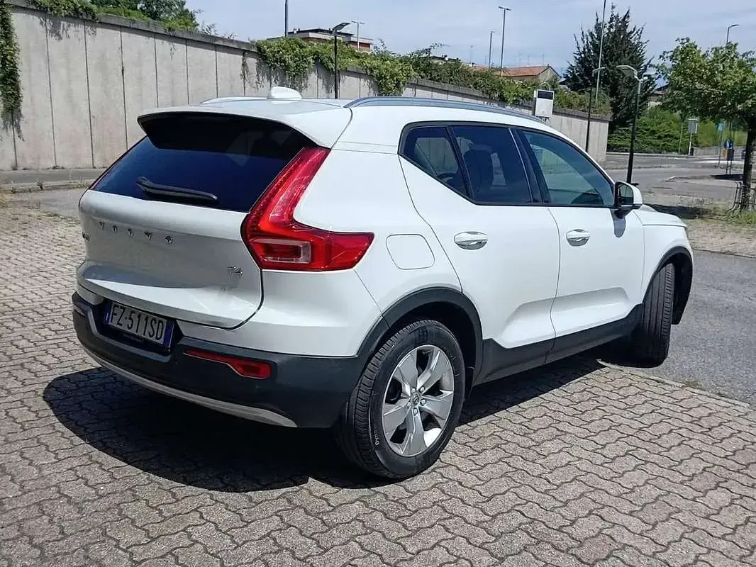 Usata Volvo XC40 Business Edition 190 CV (139 kW) 2019 Bianco SUV