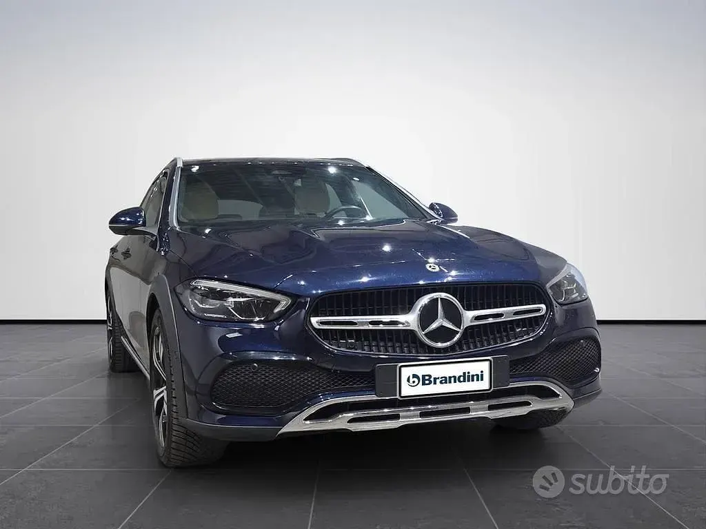 Usata Mercedes C220 Premium 200 CV (147 kW) 2022 Blu Station wagon