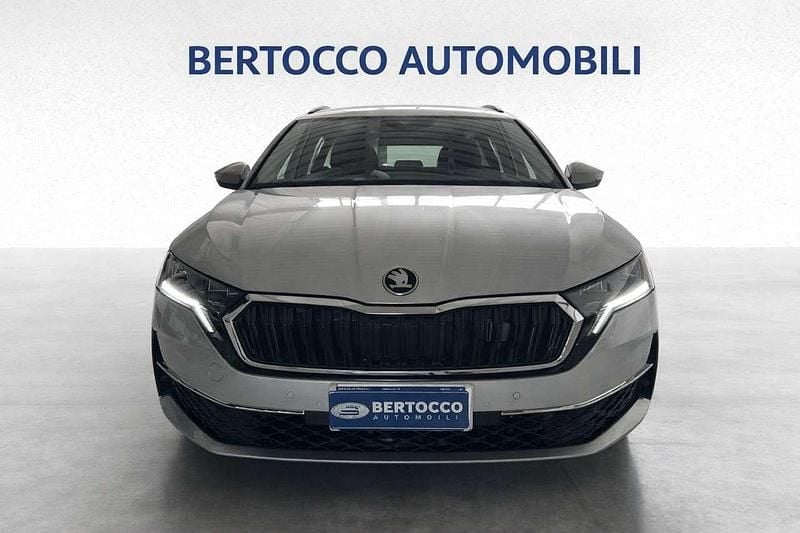 Usata Skoda Octavia 150 CV (110 kW) 2025 Argento Station wagon