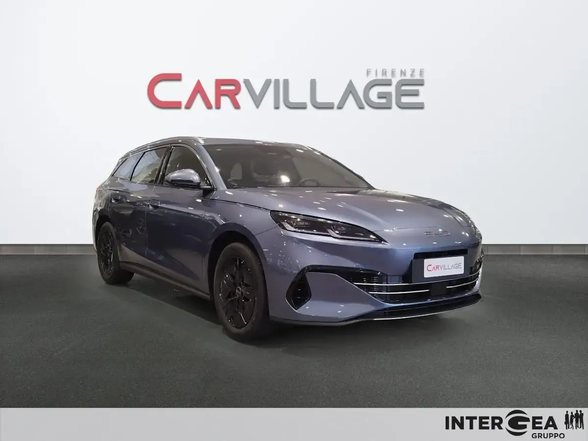 Nuova BYD Seal Boost 2026 Blu Station wagon