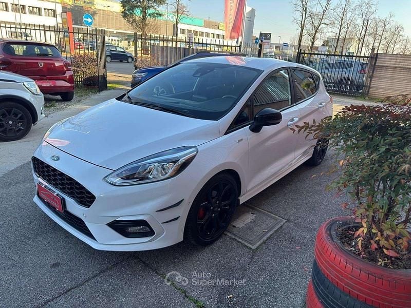 Begagnad Ford Fiesta ST-Line 125 HK (91 kW) 2021 Vit Halvkombi