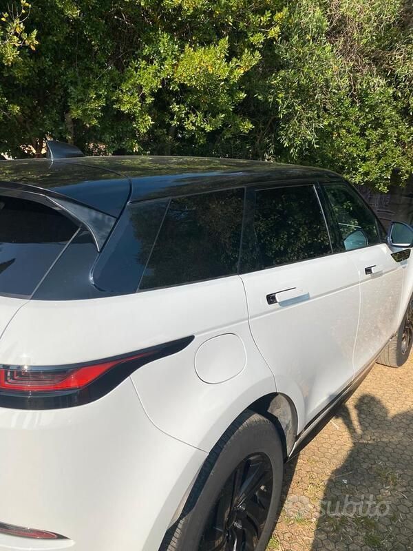Usata 2020 Land Rover Range Rover evoque SUV | 26.000 € (Buon prezzo) - Immagine 1/4