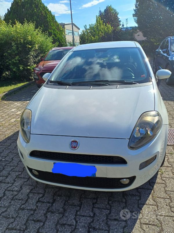 Usata Fiat Punto 69 CV (50 kW) 2013 Bianco Utilitaria