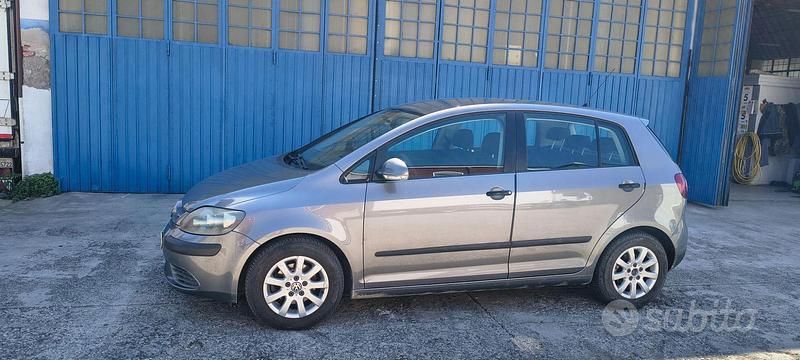 Usata VW Golf IV 115 CV (84 kW) 2005 Grigio Berlina