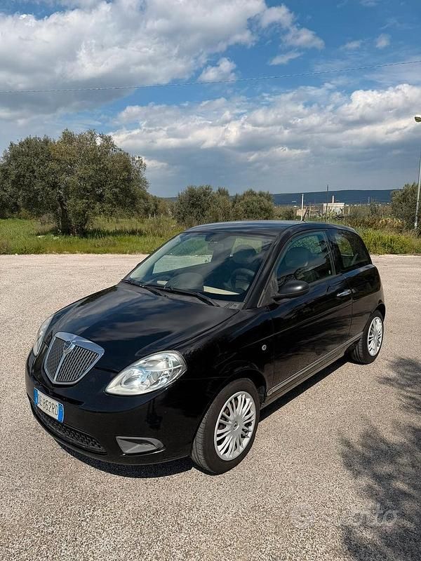 Usata Lancia Ypsilon 90 CV (66 kW) 2007 Utilitaria