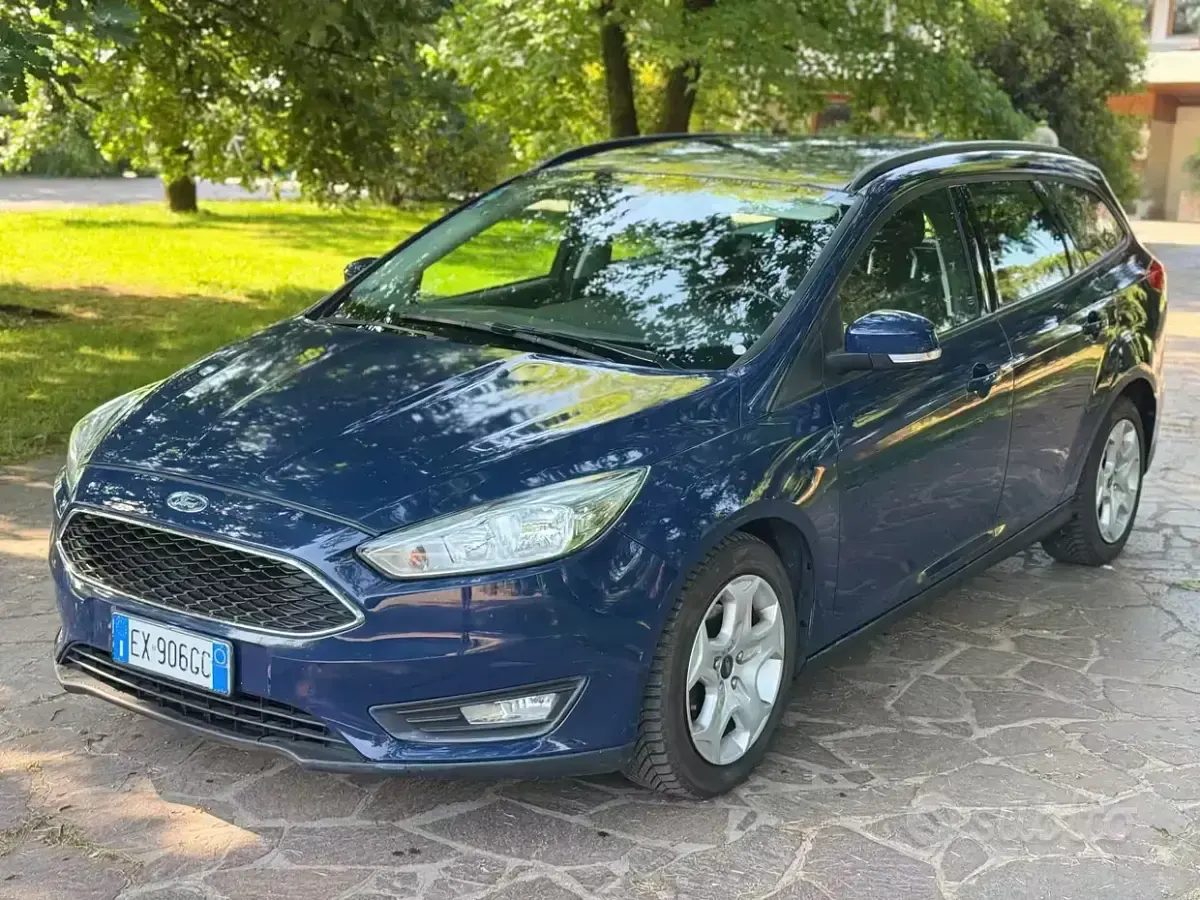 Usata Ford Focus 95 CV (69 kW) 2014 Blu Berlina