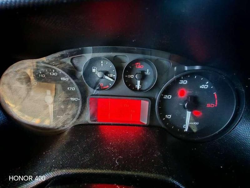 Bianco Usata 2018 Iveco Daily Furgone | 25.500 € (Buon prezzo) - Immagine 1/4