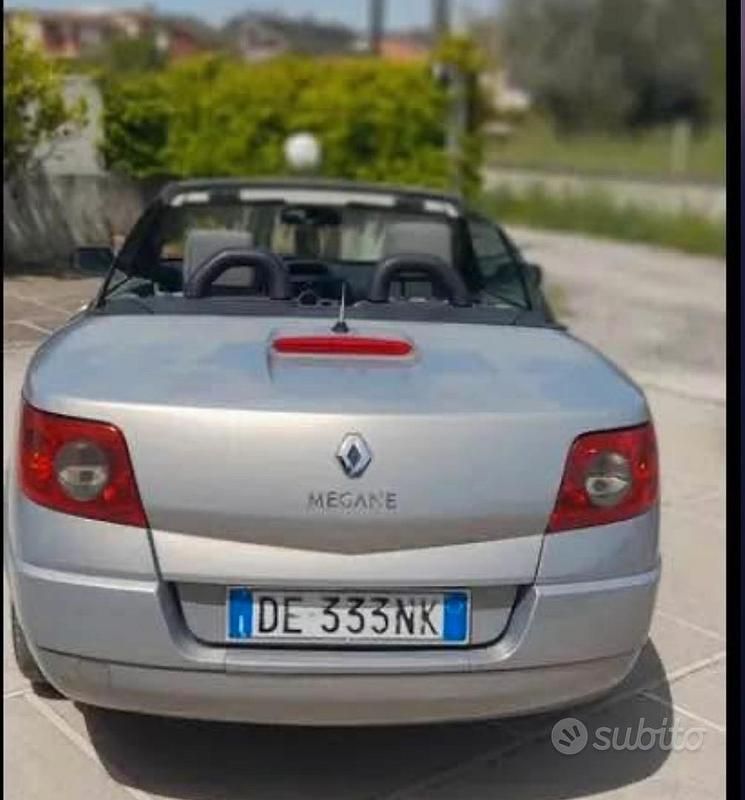 Usata Renault Mégane Cabriolet 120 CV (88 kW) 2004 Grigio Cabrio