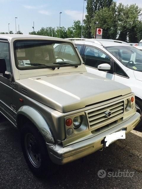 Usata Suzuki Samurai 69 CV (50 kW) 2001 Grigio SUV