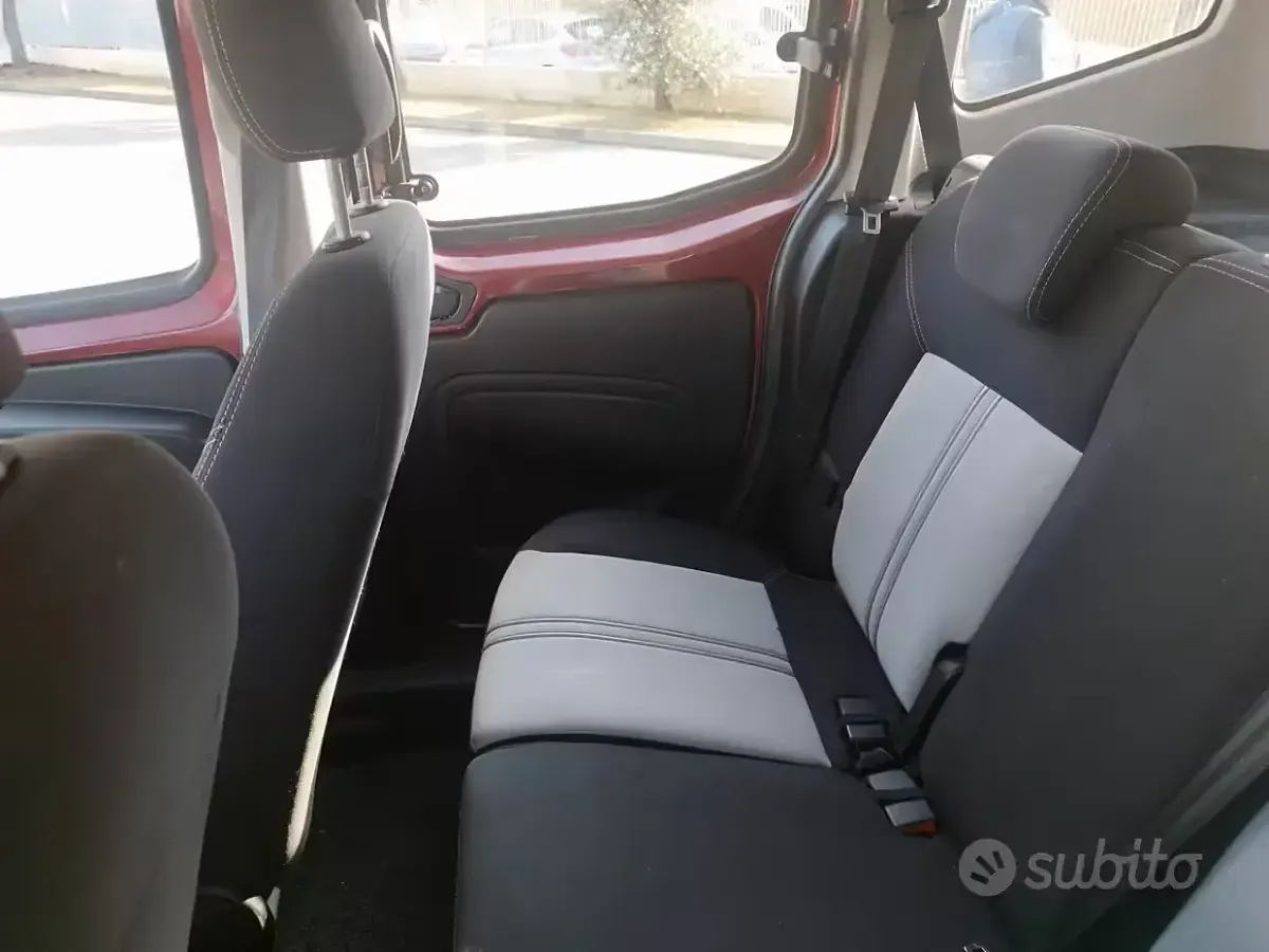 Usata Fiat Qubo Dynamic 95 CV (69 kW) 2016 Rosso Monovolume