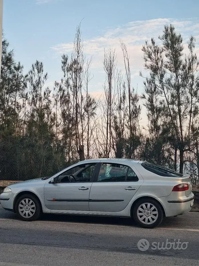 Usata Renault Laguna II 120 CV (88 kW) 2005 Grigio Berlina